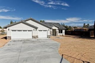 18302 Sutter St, Hesperia, CA 92345-6956