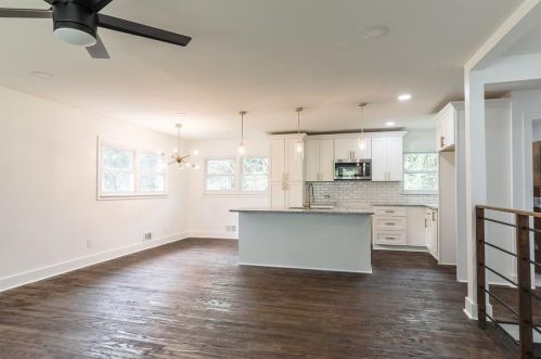 2410 Jefferson Ter, Atlanta GA  30344-2718 exterior