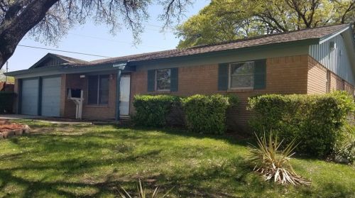 5205 Rector Ave, Fort Worth, TX 76133-2201