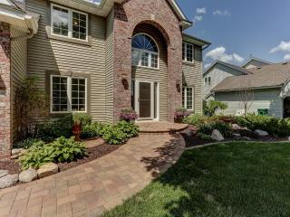 5170 Edgewater Dr, Prior Lake, MN 55378-5615