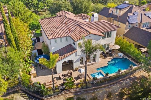 15 Dennis Ln, San Juan Capistrano, CA 92694-1406