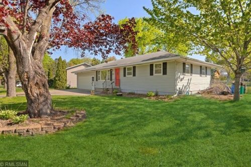 213 Yoho Dr, Anoka MN  55303-1902 exterior
