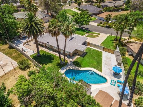2321 Daventry Rd, Riverside CA  92506-1531 exterior