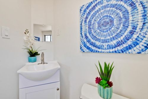 130 Euclid Ave, San Leandro CA  94577-1804 exterior