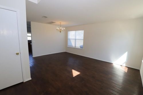 1825 Crested Butte Dr, Fort Worth TX  76131-5398 exterior