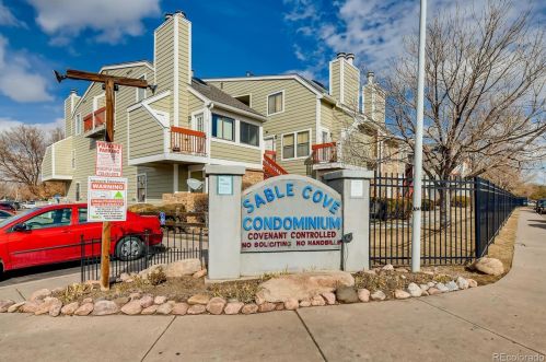 942 Dearborn Way, Aurora CO  80012-3817 exterior