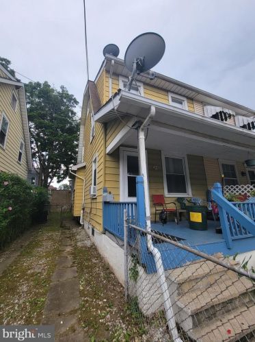 235 Tioga St, Trenton, NJ 08609-1433