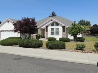 3505 Viola Ct, Yakima, WA 98902-4869
