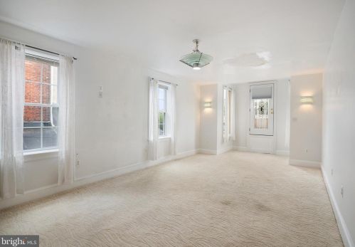 758 10th St, Philadelphia PA 19123-1966 exterior