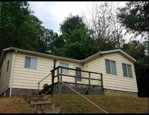1734 Crestmont Dr, Huntington WV  25701-5351 exterior