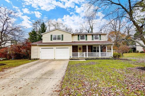 882 Bradford Ct, Cincinnati, OH 45233-1445