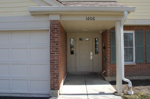 1606 Newburn Ct, Wheeling, IL 60090-7129