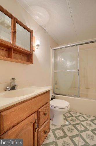 111 Tanglewood Ln, Lancaster PA  17601-3315 exterior