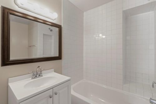 4859 Eastline Dr, Fort Worth TX  76119-4619 exterior