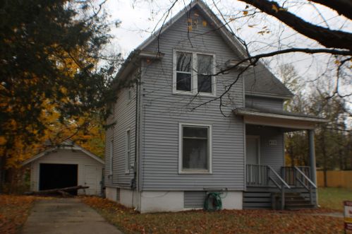 410 Albert Ave, Rockford, IL 61101-5626