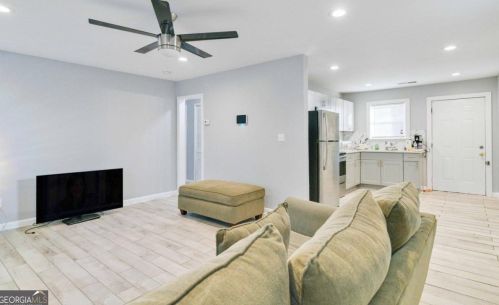 1408 Lyle Ave, Atlanta GA  30344-3342 exterior