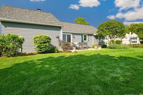 117 Old Saugatuck Rd, Norwalk CT  06855-2226 exterior
