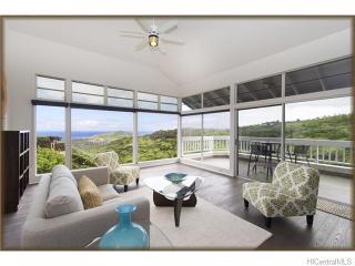 2069 Meakanu Pl, Honolulu, HI 96821-2628
