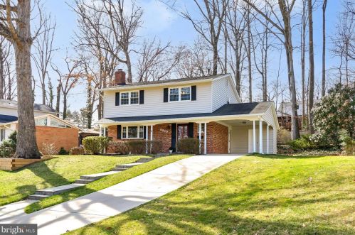 8920 Victoria Rd, Springfield, VA 22151-1135