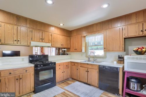 1650 Stony Battery Rd, Lancaster PA  17601-1287 exterior