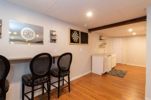 872 Randolph Rd, Middletown CT  06457-5239 exterior
