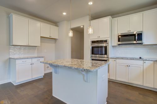 2414 Cotton Gin Row, Jefferson GA  30549-8811 exterior