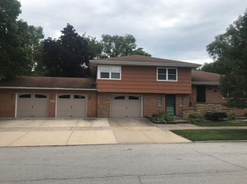 1057 Wentworth Ave, Calumet City, IL 60409-5317