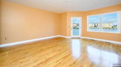 106 The Promenade, Edgewater NJ  07020-2103 exterior