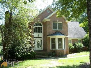 213 Village Dr, Lagrange, GA 30240-8831