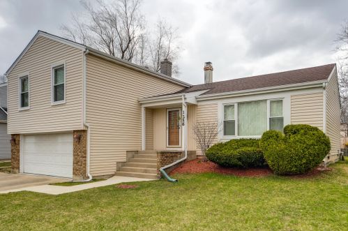 1256 Brandywyn Ln, Buffalo Grove, IL 60089-1172