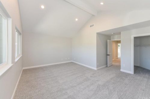 8 Henry, Irvine CA  92620-3256 exterior