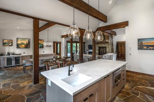 321 David Frink, Truckee CA  96161-5105 exterior