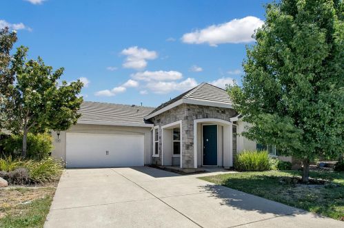 12420 Pawcatuck Way, Rancho Cordova, CA 95742-7738
