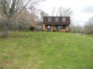 40 Stewart Ct, Washington, PA 15301-8218