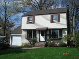 77 Forest Way, Clifton, NJ 07013-3447