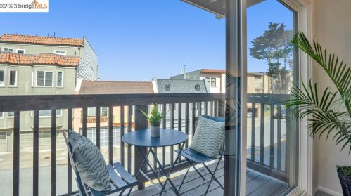 902 Corbett Ave, San Francisco CA  94131-1553 exterior