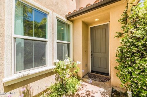 3652 Young Wolf Dr, Simi Valley, CA 93065-0249