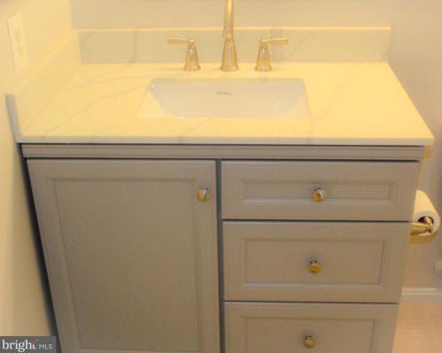 15034 Shamrock Ridge Rd, Silver Spring MD 20906-6107 exterior