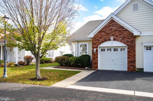 173 Meadowlark Dr, Trenton NJ  08690-3545 exterior