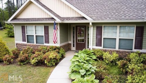 84 Silver Pine Ct, Carrollton, GA 30116-2508