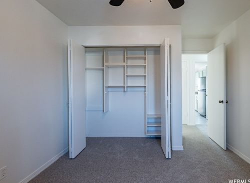 2327 Jordan Meadows Cv, Taylorsville UT exterior