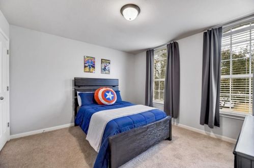 8200 Alophia Dr, Austin TX  78739-1998 exterior