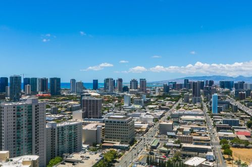 1212 Punahou St, Honolulu HI  96826-1031 exterior