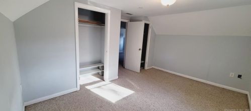 2101 Plank Rd, Cheshire CT  06410-1305 exterior