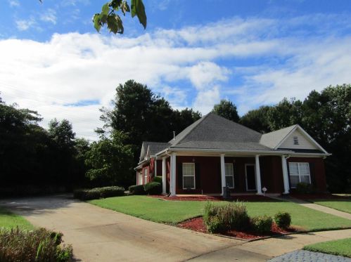 1259 Saxony Dr, Conyers, GA 30013-6611