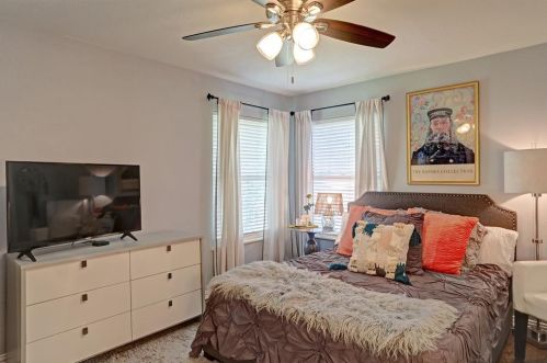 4633 Selkirk Dr, Fort Worth TX  76109-5243 exterior