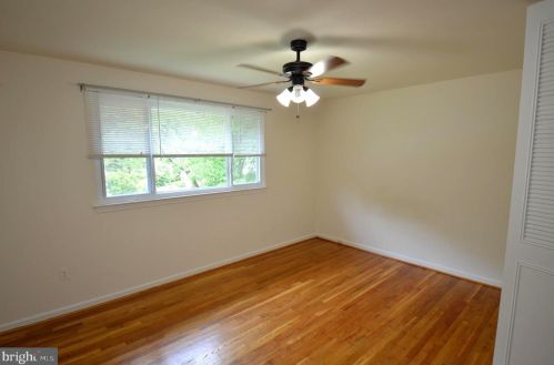 8715 Kenilworth Dr, Springfield VA  22151-1101 exterior