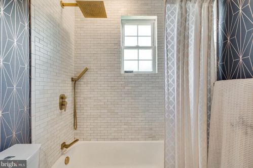 2218 Osborn Dr, Silver Spring MD 20910-1323 exterior