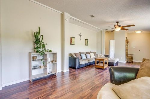 6356 Rendon Bloodworth, Fort Worth TX  76140-9456 exterior