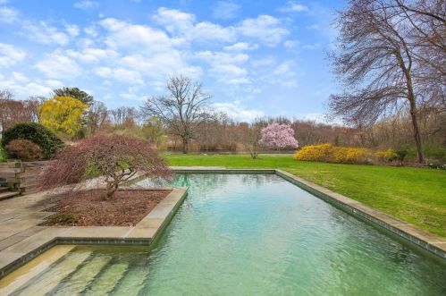 34 Buckfield Ln, Greenwich, CT 06831-2642